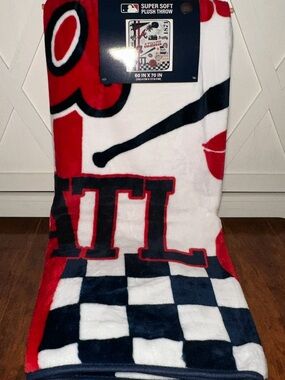 MLB Atlanta Braves Red White & Navy Plush Throw Blanket